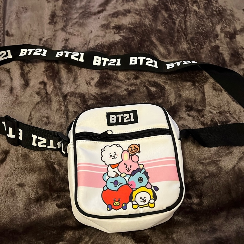 BT21 crossbody bag